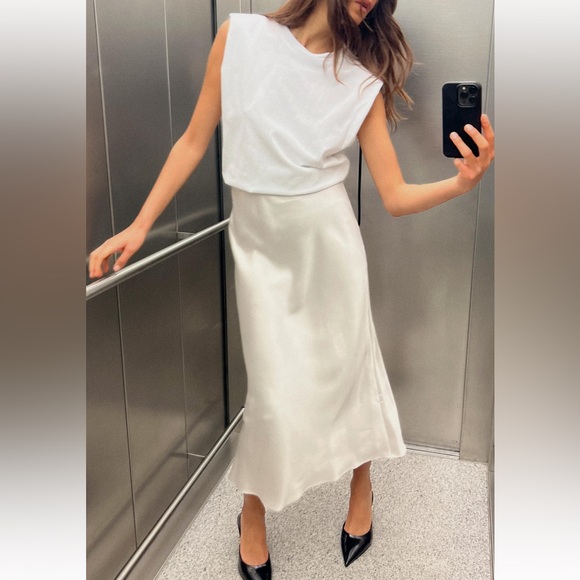 ZARA CONTRASTING SATIN EFFECT DRESS - Picture 2 of 4